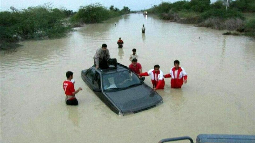 بحران سیل در کرمان: 300 روستا در محاصره سیل هستند/ امدادرسانی به 12 هزار حادثهدیده
